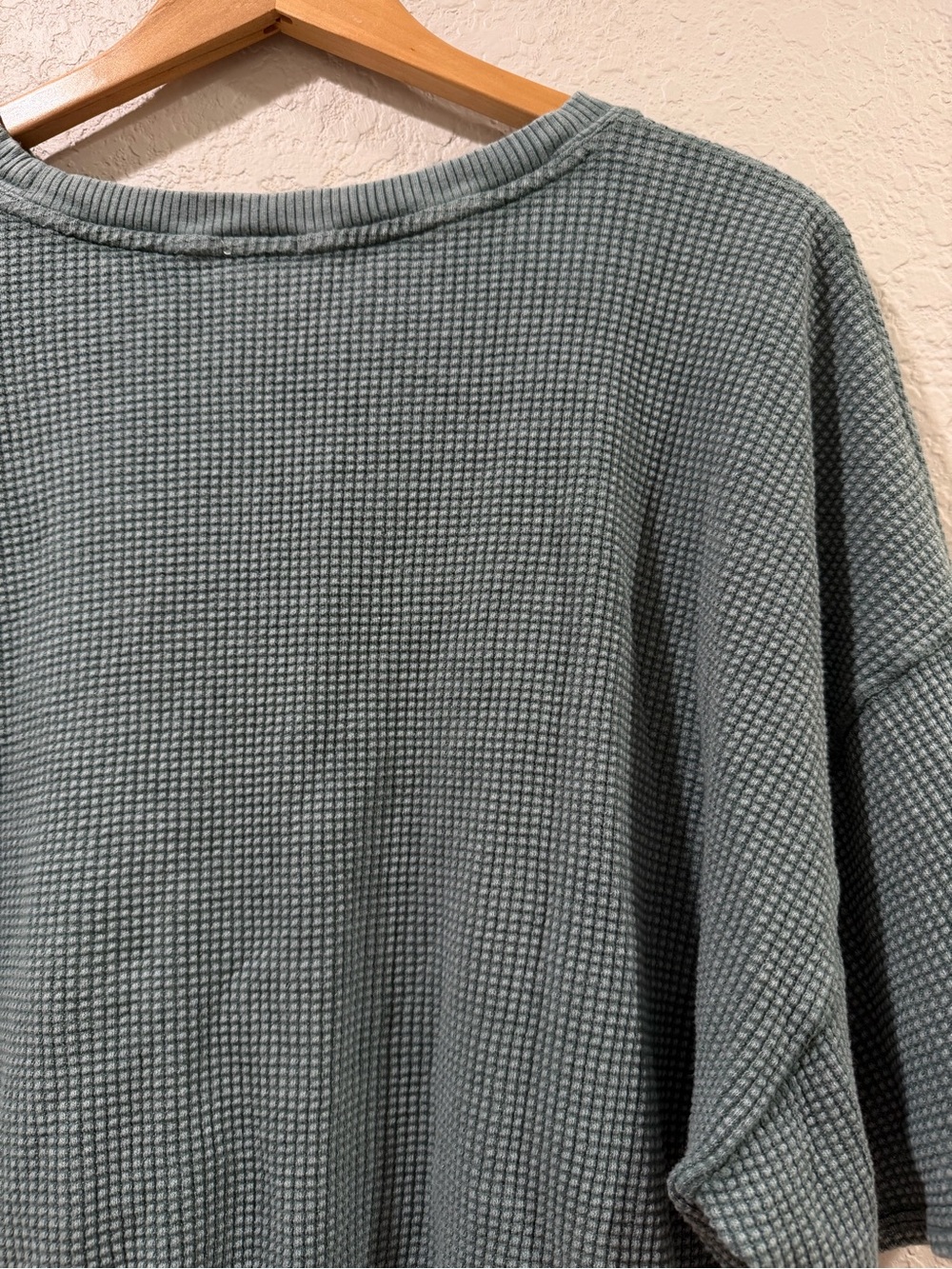 OFFLINE By Aerie Wow! Waffle Cinched T-Shirt Size XL - Picture 7 of 12